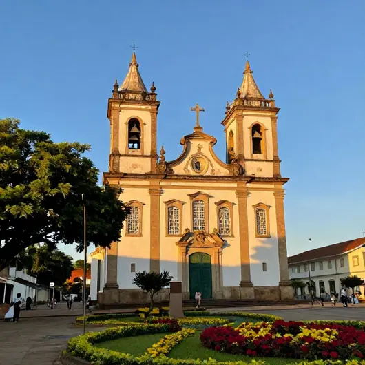 Descubra a Igreja Matriz de Nossa Senhora Rainha dos Anjos