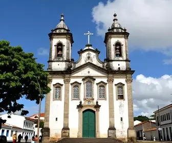 Descubra a Igreja Matriz Nossa Senhora Rainha dos Anjos em Petrolina – PE